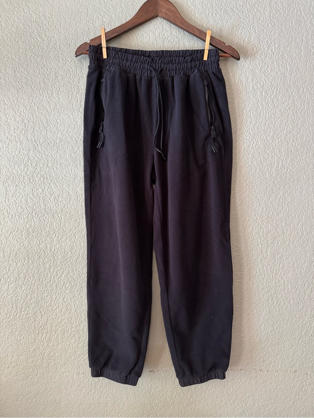 Vuori polar tech fleece black size medium joggers
